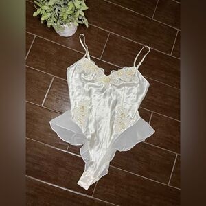 Victoria’s Secret Ivory Satin Bodysuit Teddy Chiffon Bridal sequins sz medium